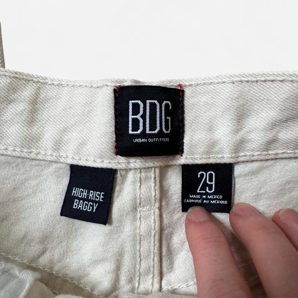 BDG Cream high rise baggy jeans - Picture 6 of 6